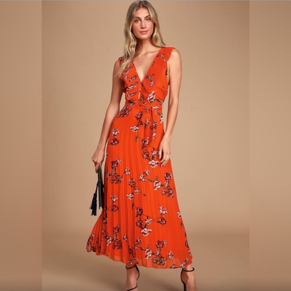 lulu’s red floral dressss